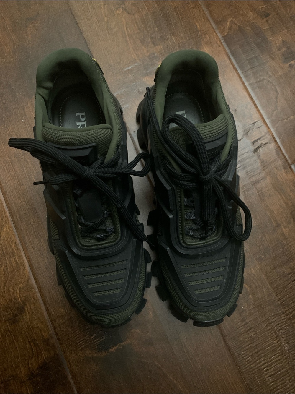 Women Tactical Chunky Lace-Up Sneakers in Dark Green and Black - Picture 2 of 5